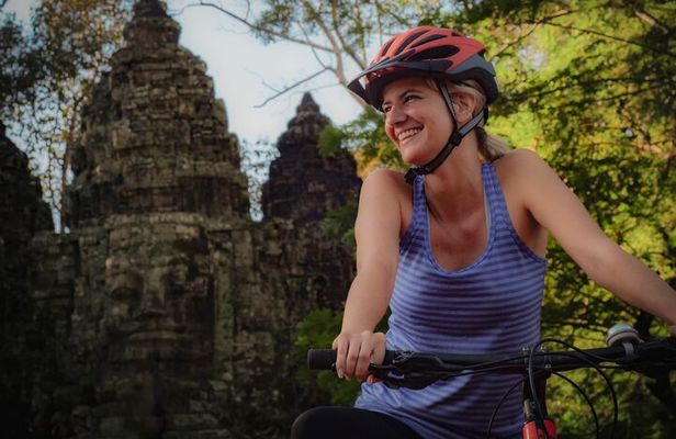 Siem Reap: Angkor Wat Sunrise Bike Tour & Jungle Breakfast