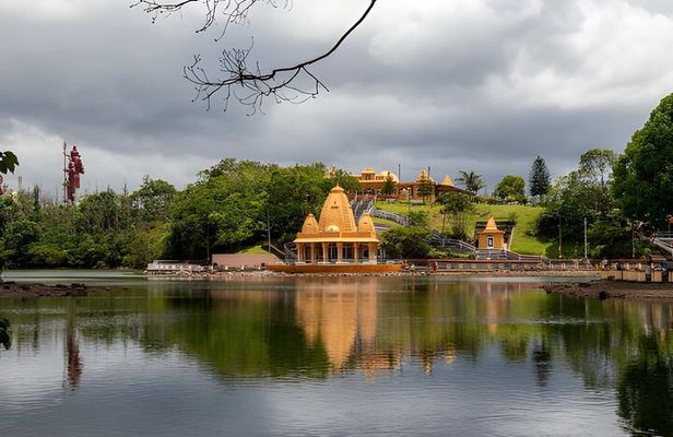 Mauritius Southwest Wonders: Full-Day Scenic Adventure Tour