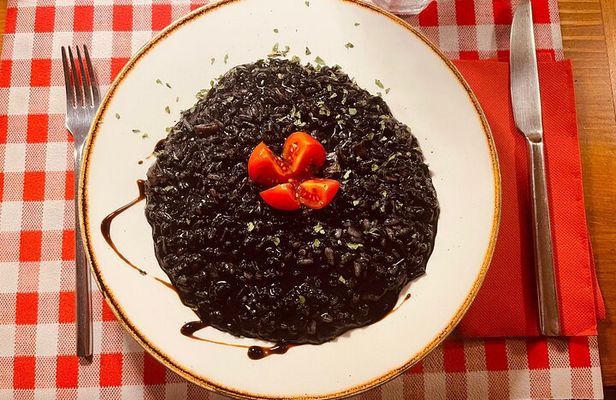 Taste Dubrovnik: A Full Meal Walking Food Tour by Do Eat Better