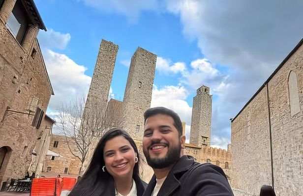 Florence Day Trip: Pisa, San Gimignano and Siena with Lunch