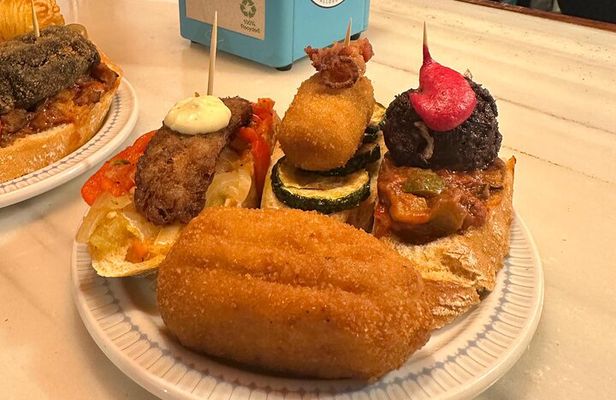 Palma Evening Tapas Walking Tour with Pinchos & Drinks