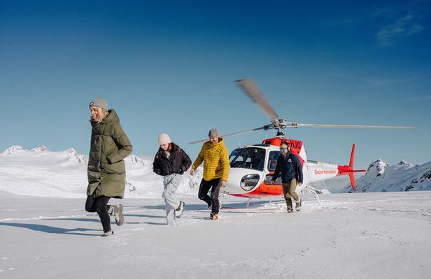 Fox Glacier: 25-Minute Helicopter Flight with Snow Landing
