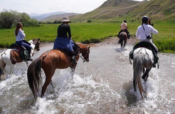 Horseback Riding Adventure in Ala archa National park