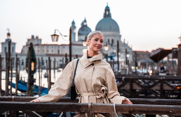 Exclusive Cinematic Photoshoot: Capture Venice Hidden Gems 