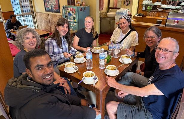 Kathmandu Walking Food and Drink Tour Experience