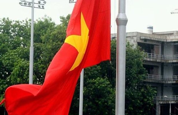 Make Bun Cha/Pho & Witness the Flag Ceremony at Ba Dinh Square