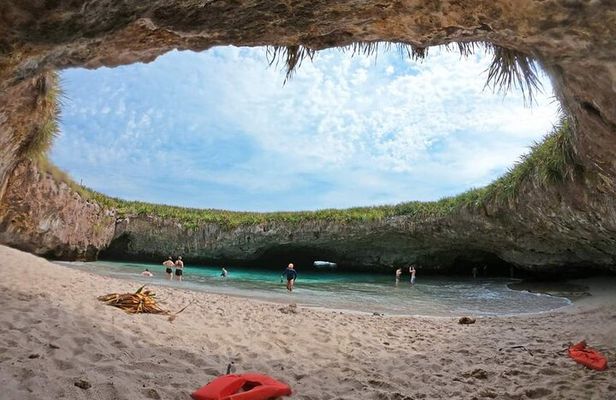 Marietas Islands and Playa Escondida Tour