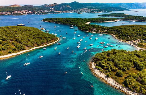 Hvar & Pakleni Islands: Private Speedboat Tour