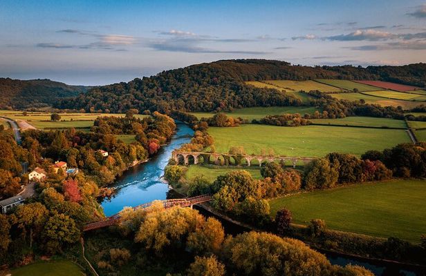 Castles and Mountains of Wales Small Group Day Tour from Bristol