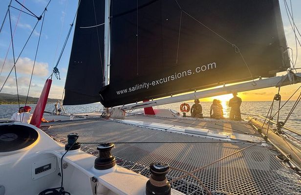 Sunset Cruise in Raiatea – Sailinity