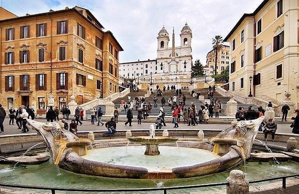 Fountains and Squares of Rome Walking Tour Small Group