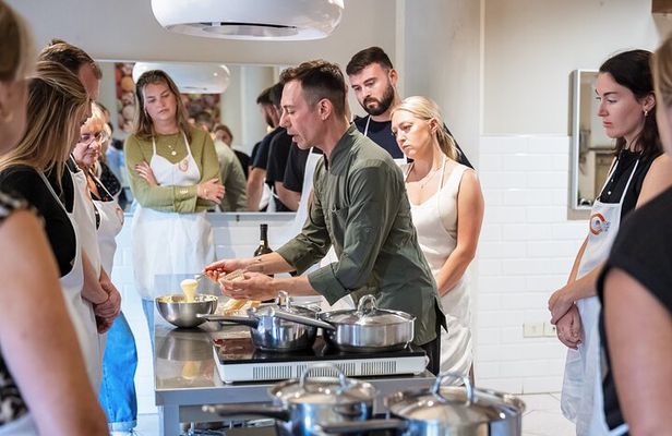 Florence Cooking Course with Historic Local Market Visit
