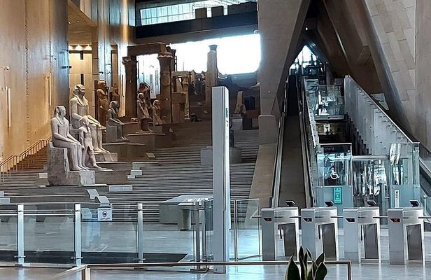 2 days VIP tours grand meusem (Gem) &giza Pyramid&saqqara&memphis