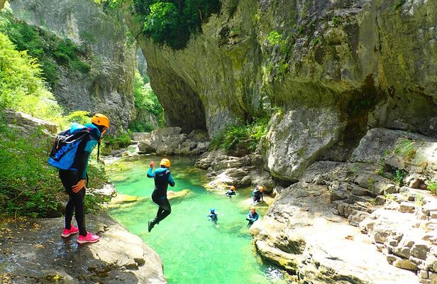Adventure Canyoning in Ordesa Small Group