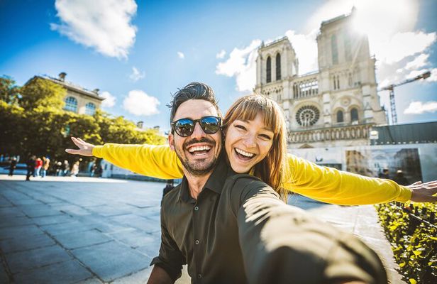Paris Le Marais Walk: French Breakfast, Notre-Dame & Hidden Gems