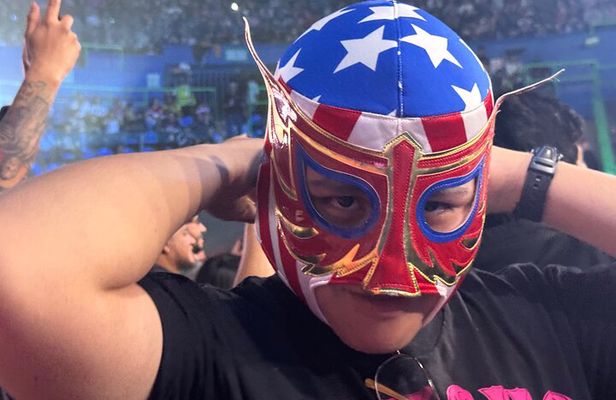 Mexico City Family Lucha Libre Tour and Ice Cream with light Walk