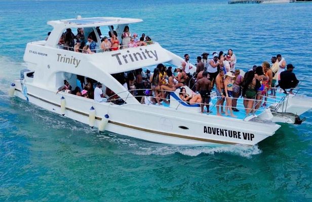 Hip hip Party Boat Experience with Reliable Transportation