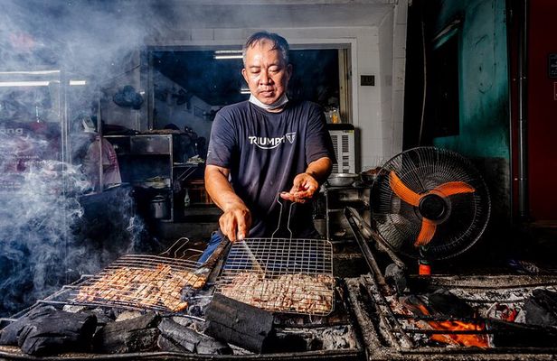 Da Nang Nights Food Tour with 15+ Tastings