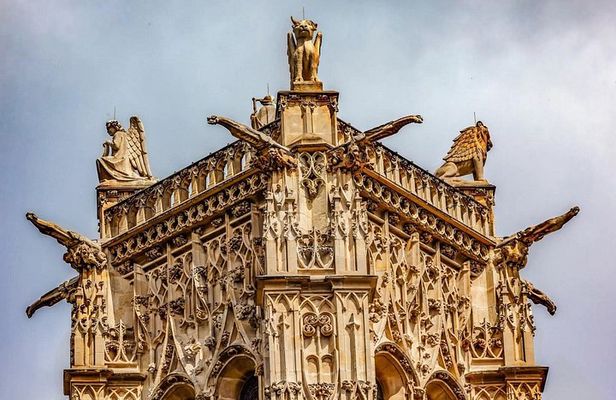 Guided tour of medieval Paris and the Templars