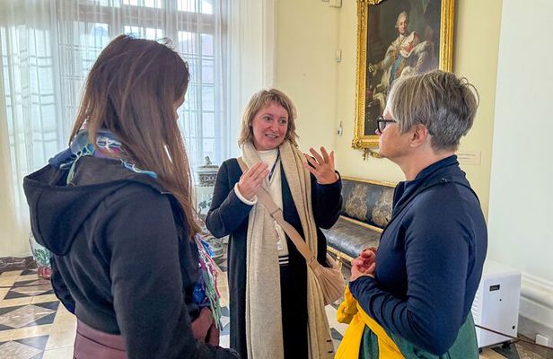 Krakow: Wawel Castle, Cathedral, Salt Mine, and Lunch