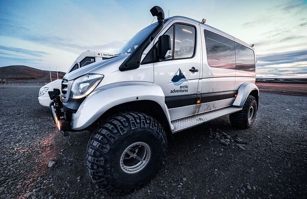 Crystal Ice Cave & Super Jeep Tour from Jökulsárlón