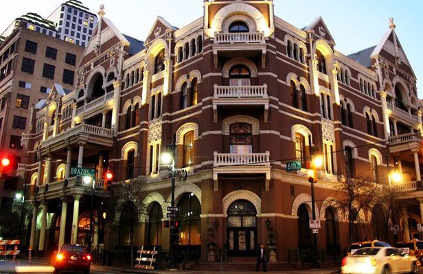 Paranormal Pub Crawl in Austin