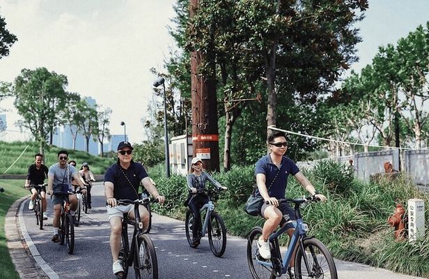 Half Day Bike Tour in Shanghai along East Bank of Huangpu River
