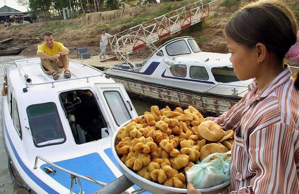 Siem Reap: To/From Phnom Penh Boating Experience, Cross the Lake