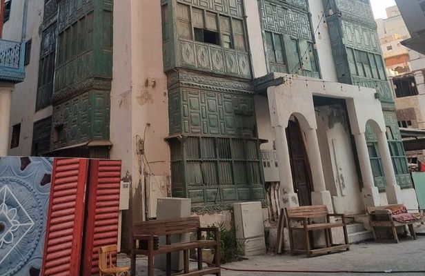 Guided Tour with History of Jeddah