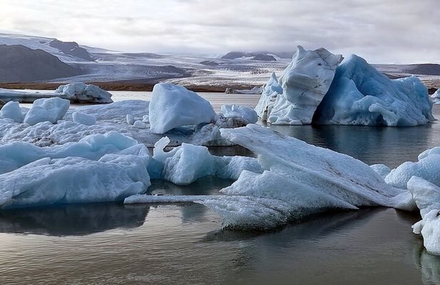Glacier Lagoon & South Coast. Private Day Tour 