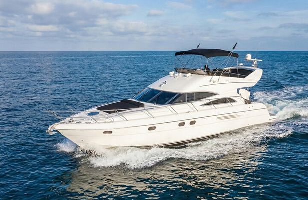 Luxury Yacht Escape 60 ft + 2 Jet Skis 