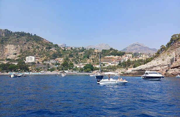 Taormina and Isola Bella Boat Tour from Messina cannoli and granite