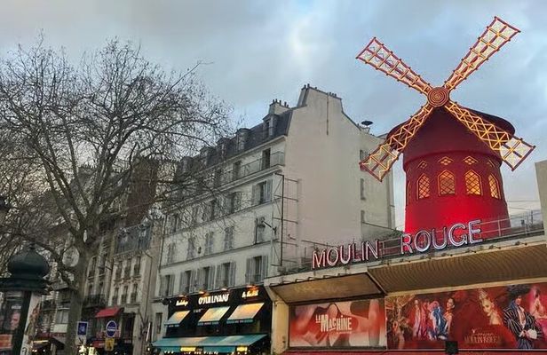 Paris Montmartre Guided Walking Tour with Tastings