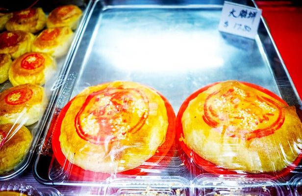 Flavors of Singapore Food Tour at Chinatown