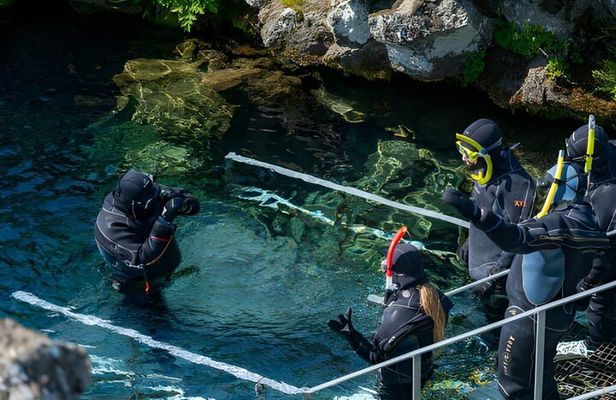Reykjavik: Private Golden Circle and Silfra Snorkeling Adventure