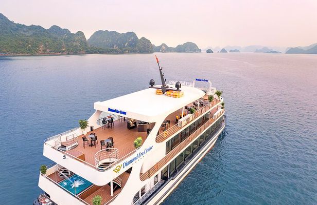 Halong Bay Day Tour By Diamond Era Cruise,Titop,Sung Sot & kayak