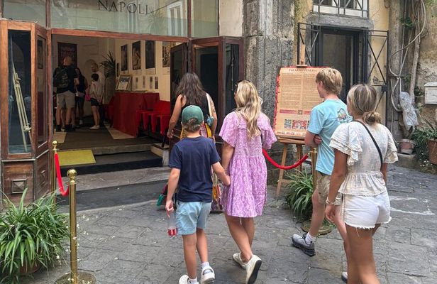 The 10 flavors of Naples tastings in the historic center