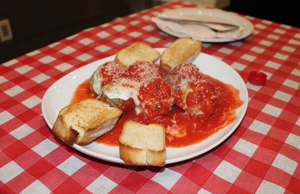 The Greenville Sampler, a 2 Hour Food Tour