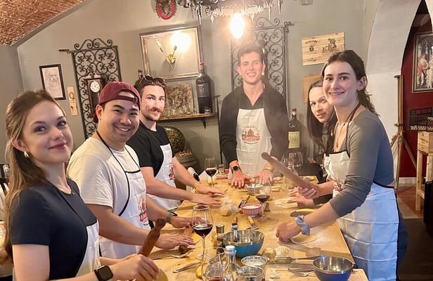 Florence Pasta Cooking Class with Unlimited Wine
