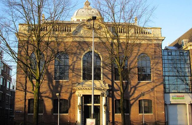 Jewish History Walking Tour in Amsterdam