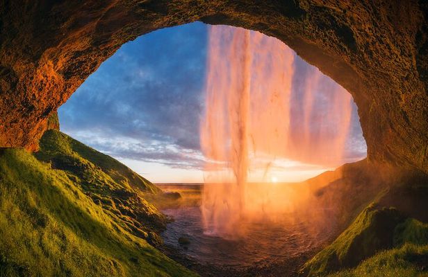 2 Day Guided Tour to Jokulsarlon with Ice Cave
