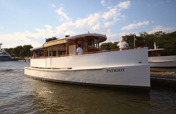 Boston Harbor Cruise Aboard Yacht Patriot