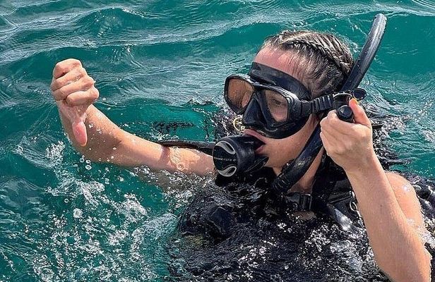 Discovery Scuba Diving in Caño Island-First Dive experience