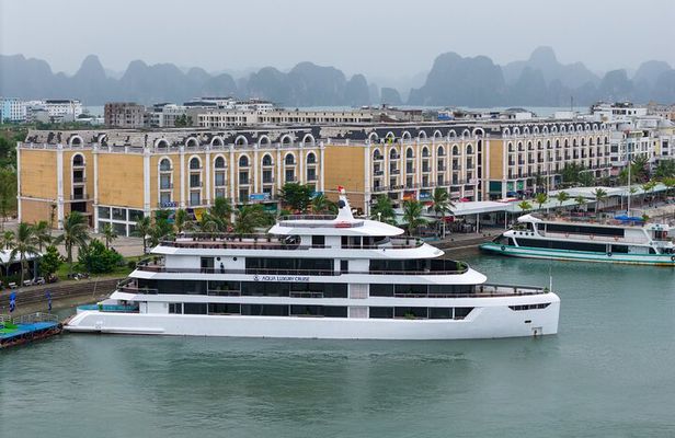 Aqua Luxury Cruise Halong – Lan Ha Bay