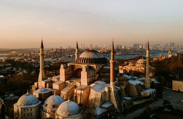 Istanbul Guided Tour: Basilica Cistern, Hagia Sophia and More!