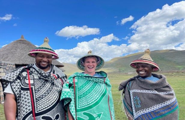 8-Day OR Tambo, Eswatini, Maputo, St.Lucia, Sani Pass &Lesotho