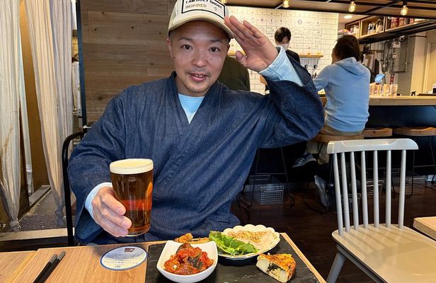Trackside Eats & Bars by Train from Shinjuku with Ex-JR Conductor