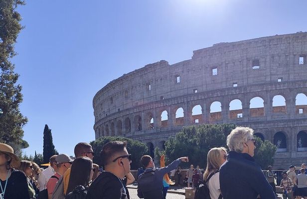 Rome Tours in the Colosseum and Roman Forum without lines.