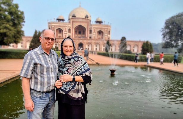 Discover Delhi Old and New in a Full Day Private Tour