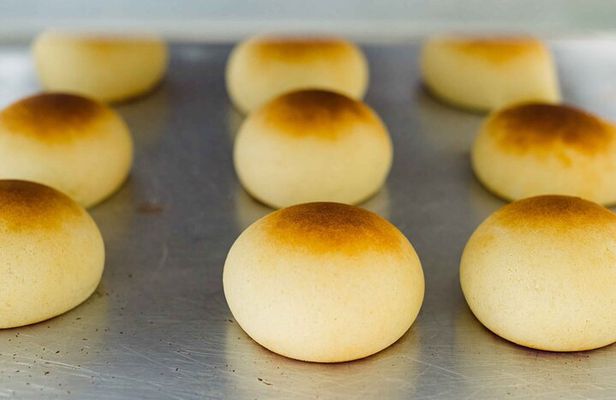 Food tour in Cali with exotic fruits, breads and drinks